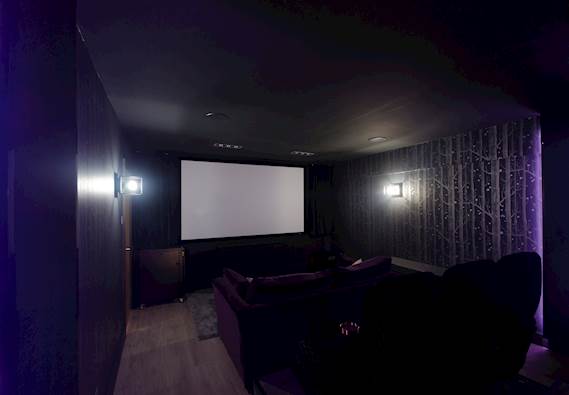 Home Cinema in Cotswold bringt Stolz und Freude