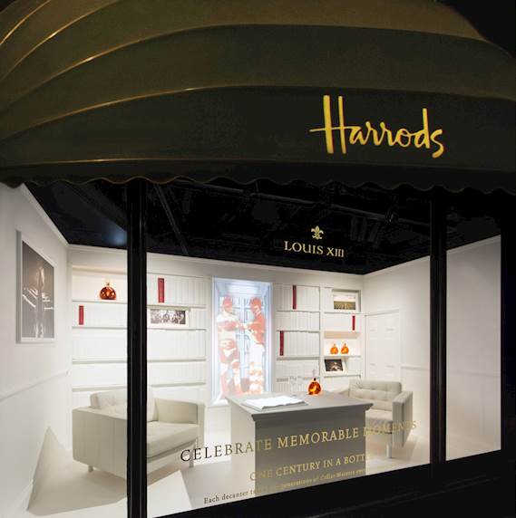 Ein Hoch auf Louis XIII im Schaufenster von Harrods