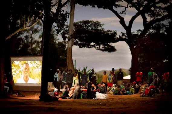 Pedalbetriebenes Kino bringt Filme in entlegene Gegenden