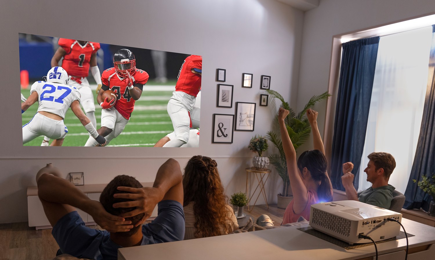 Gallery image UHD55-16